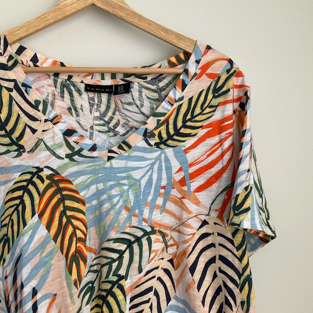 Tahari 1X V-Neck Tee with Tropical Leaf Print in Multicolor